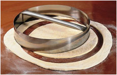 DOUGH CUTTING RING W/PIPE HANDLE - S.S.